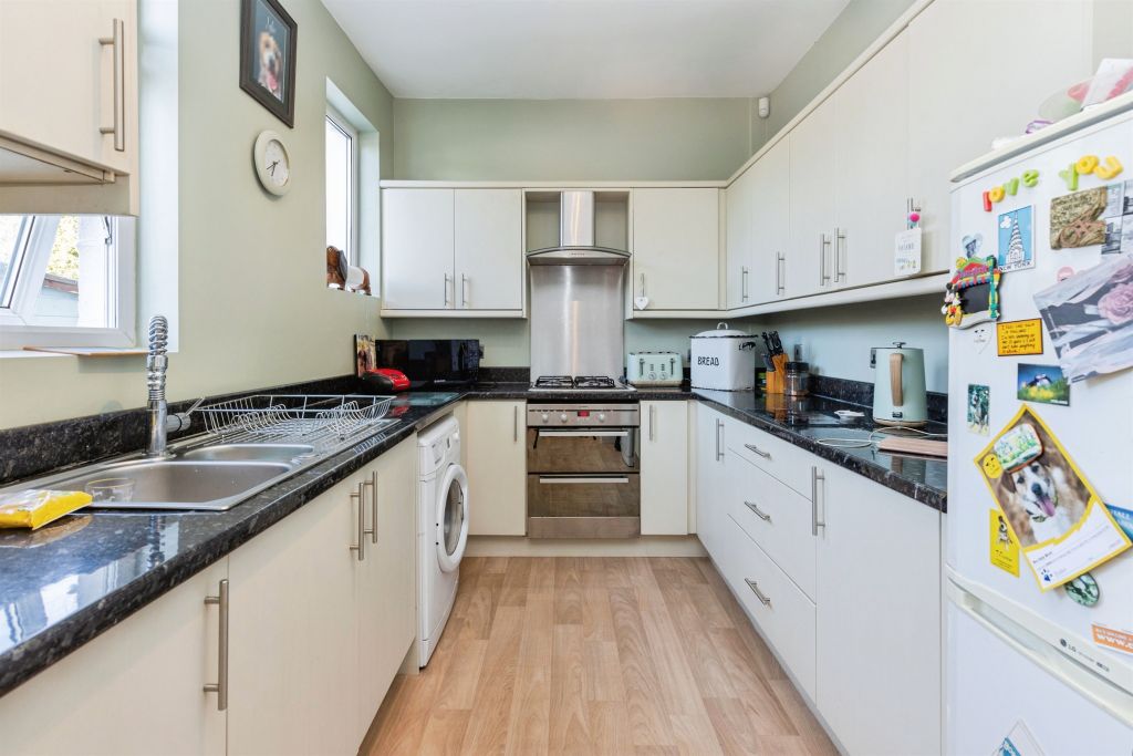 Property photo 2 of 17
