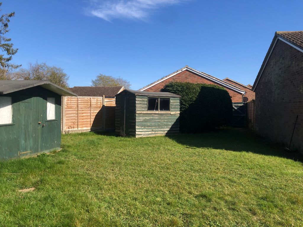 Property photo 2 of 13 Rear 4