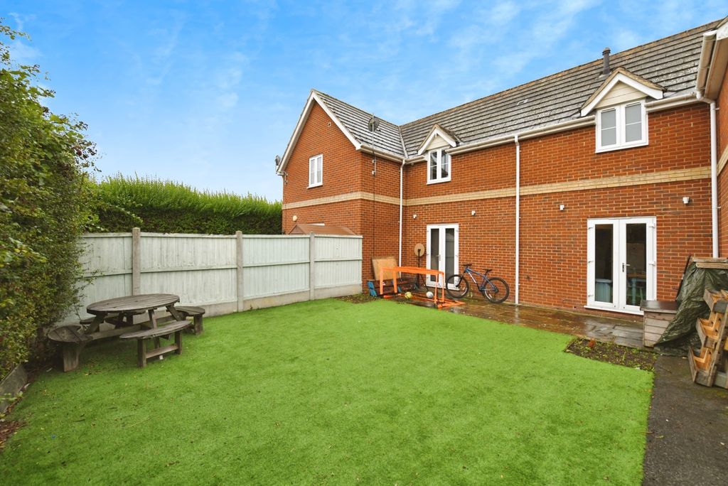 Property photo 2 of 13 Photo