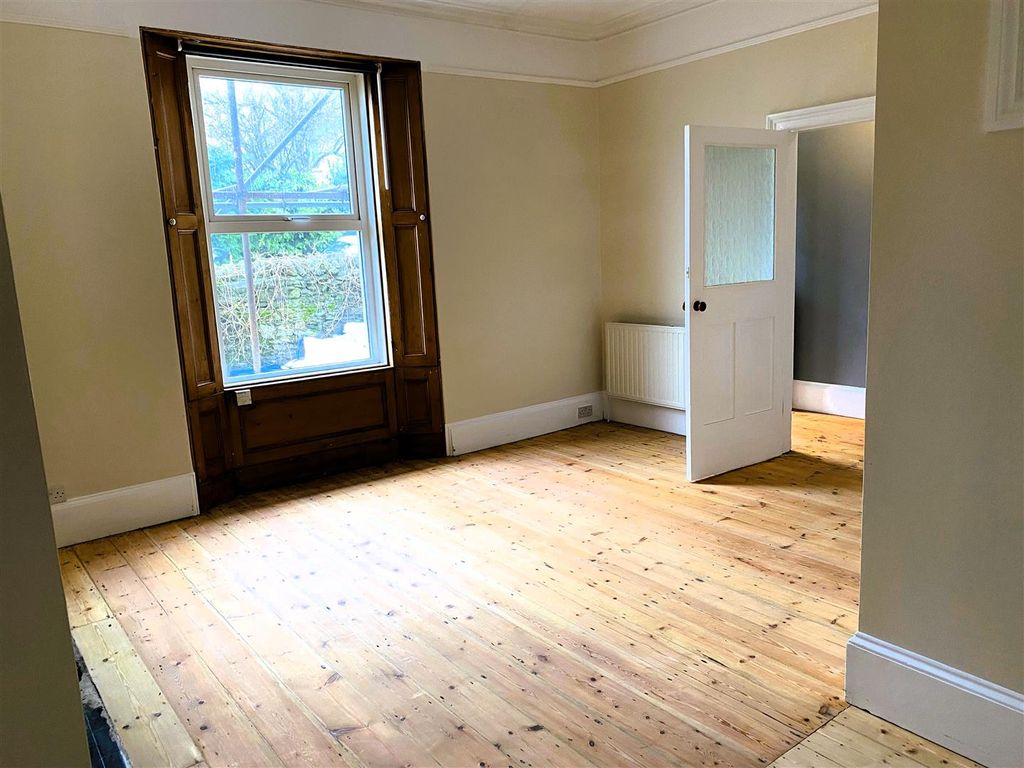 Property photo 1 of 10 Lounge 2.Jpg