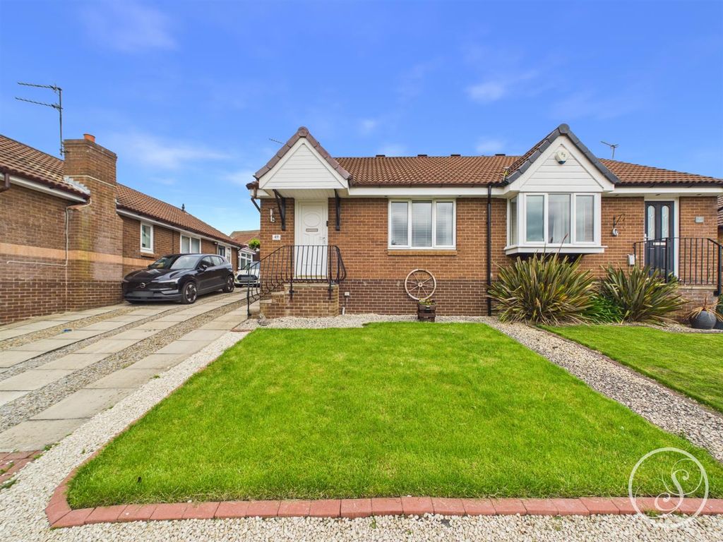 Property photo 1 of 15 External