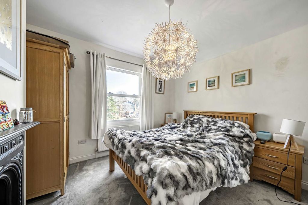 Property photo 3 of 8