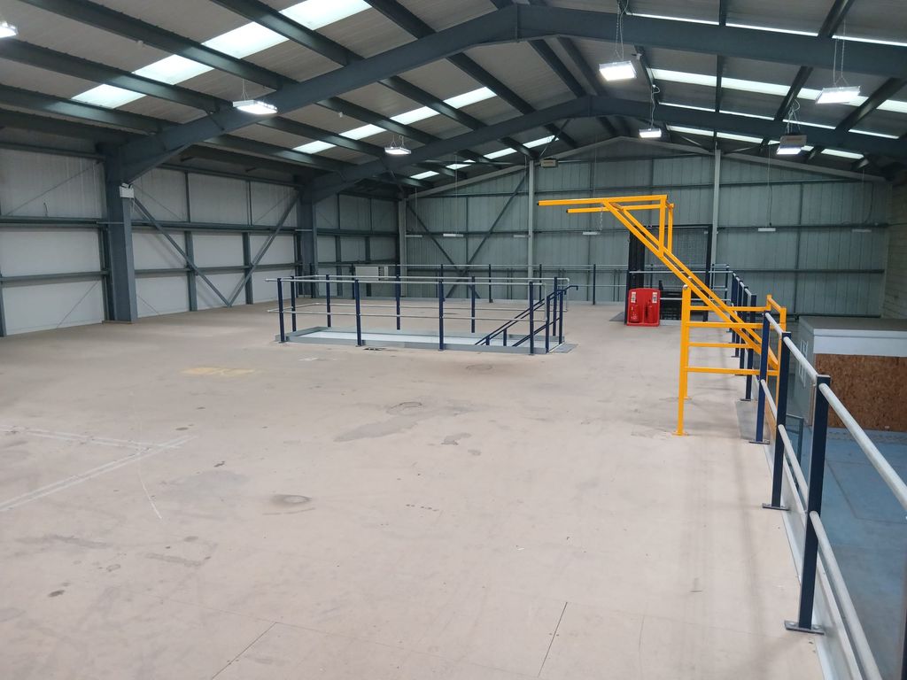 Property photo 2 of 21