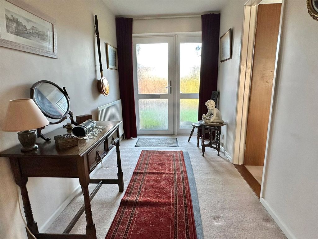 Property photo 3 of 16 Picture No. 18