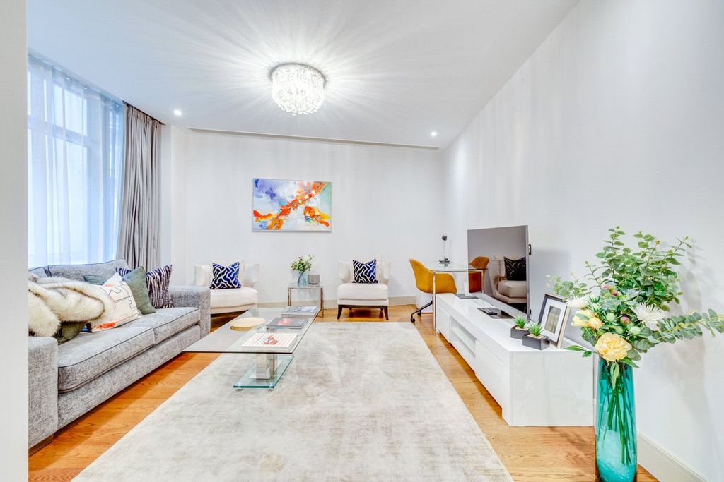 Property photo 1 of 19 Picture No. 14