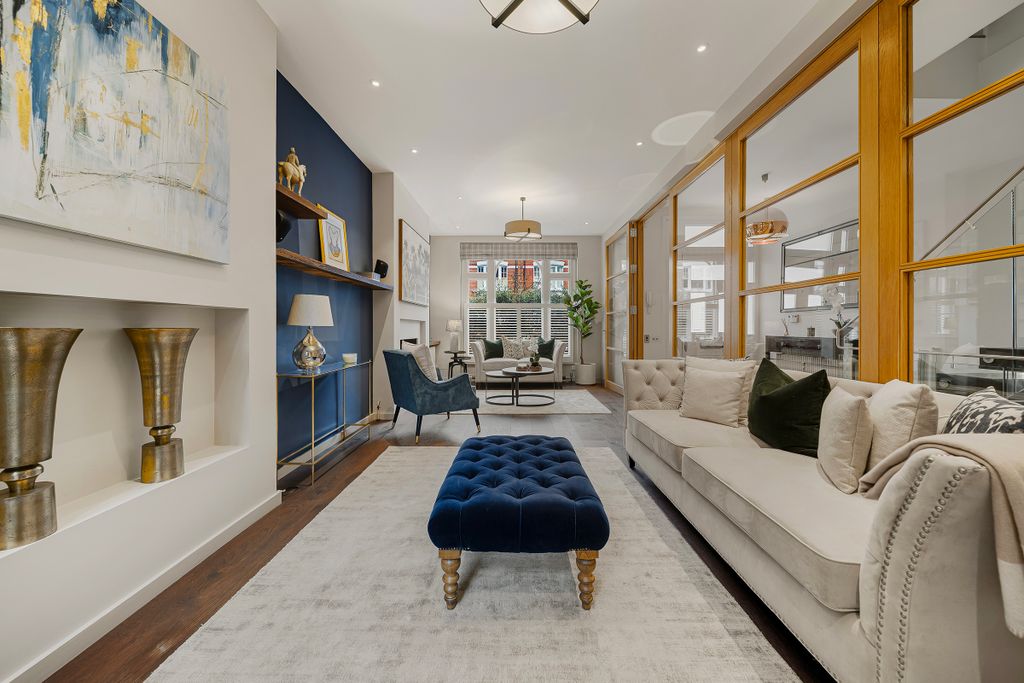 Property photo 1 of 27