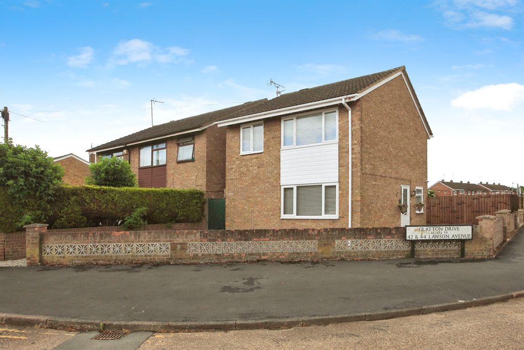 Property photo 3 of 17