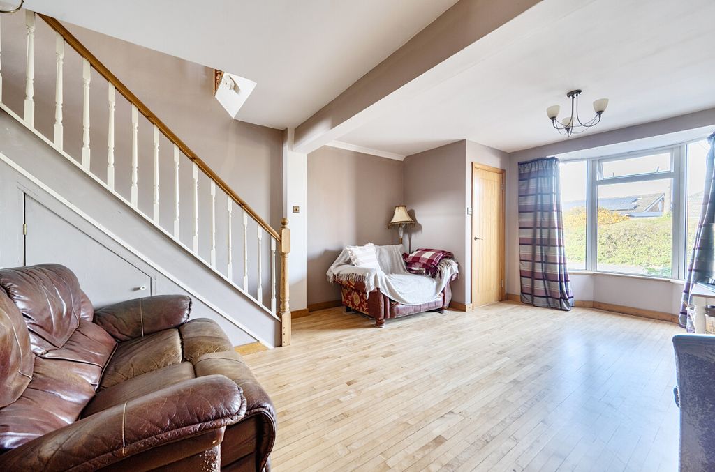 Property photo 3 of 12 14403851169d67B5628723