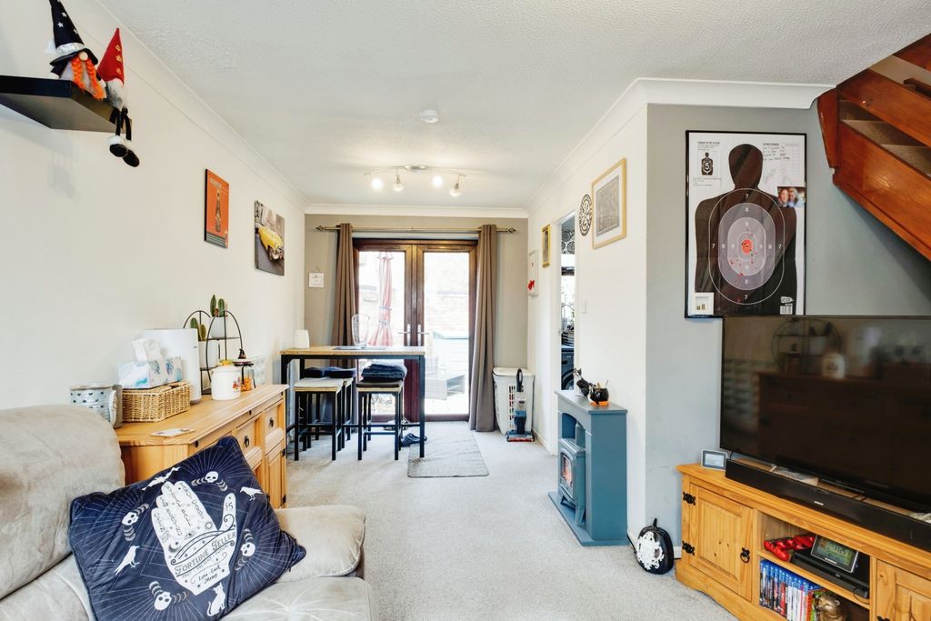 Property photo 2 of 16