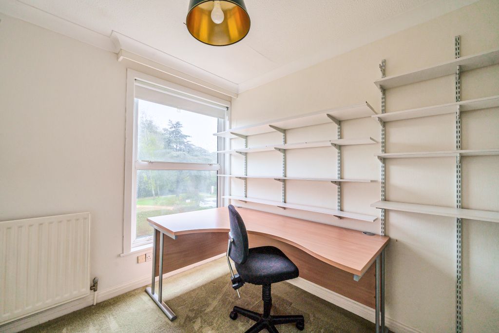 Property photo 2 of 13 1049052 (7)c