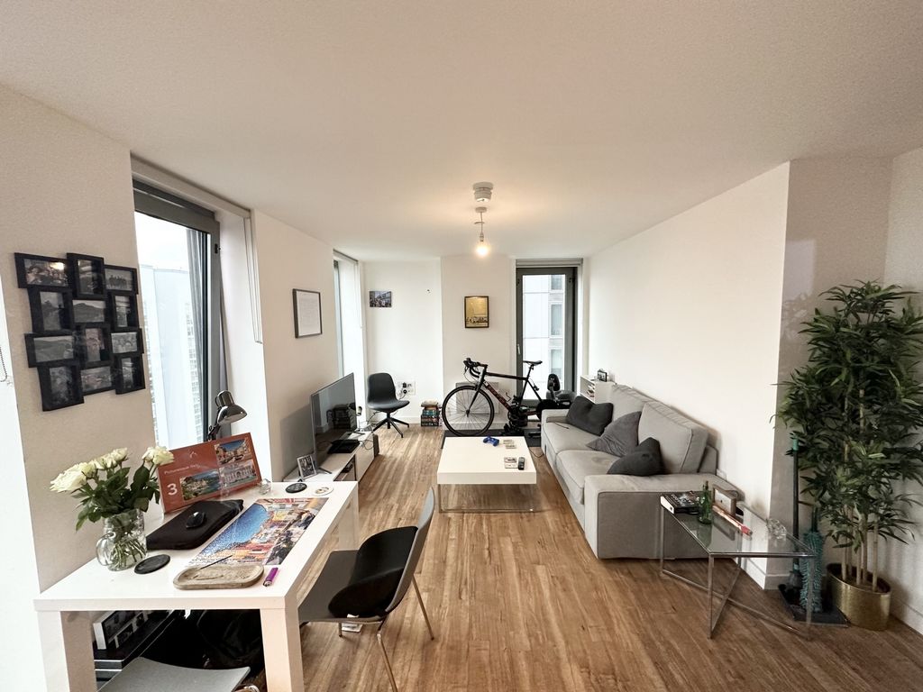 Property photo 3 of 14 Photo 2