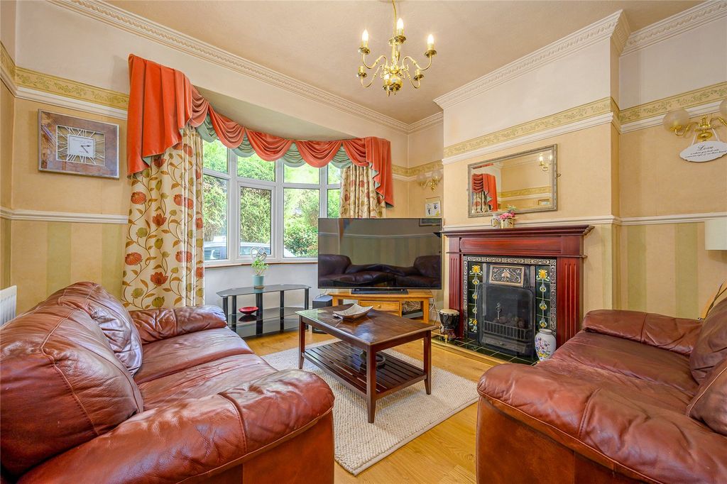Property photo 2 of 24 Picture No. 17
