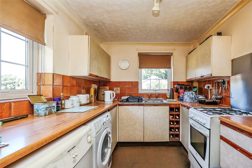 Property photo 3 of 17 Picture No. 29