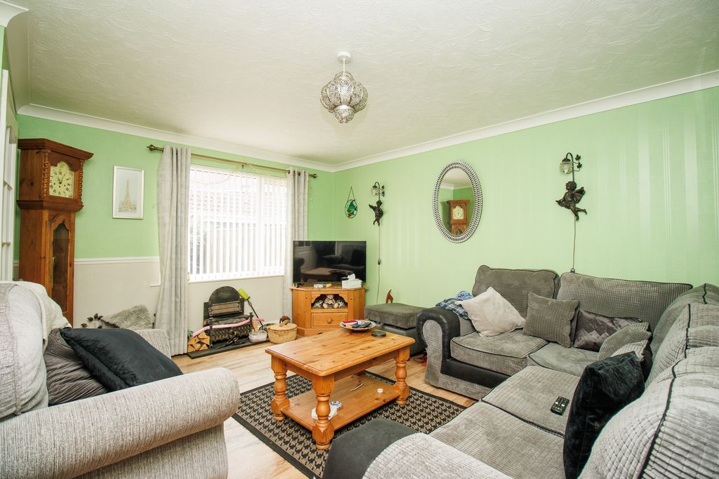 Property photo 2 of 15