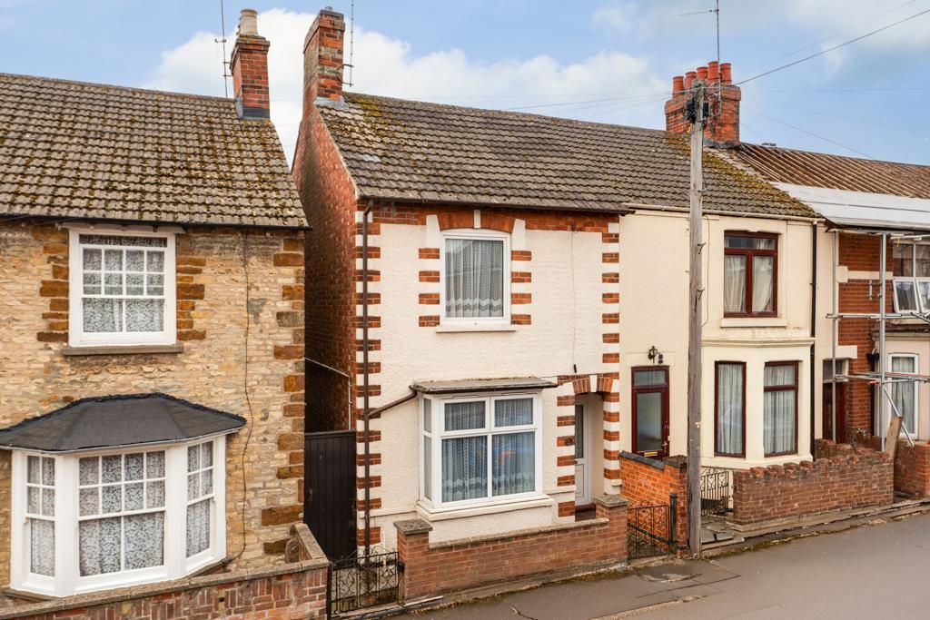 Property photo 1 of 22 29 Newman Street, Burton Latimer (2 Of 22).Jpg