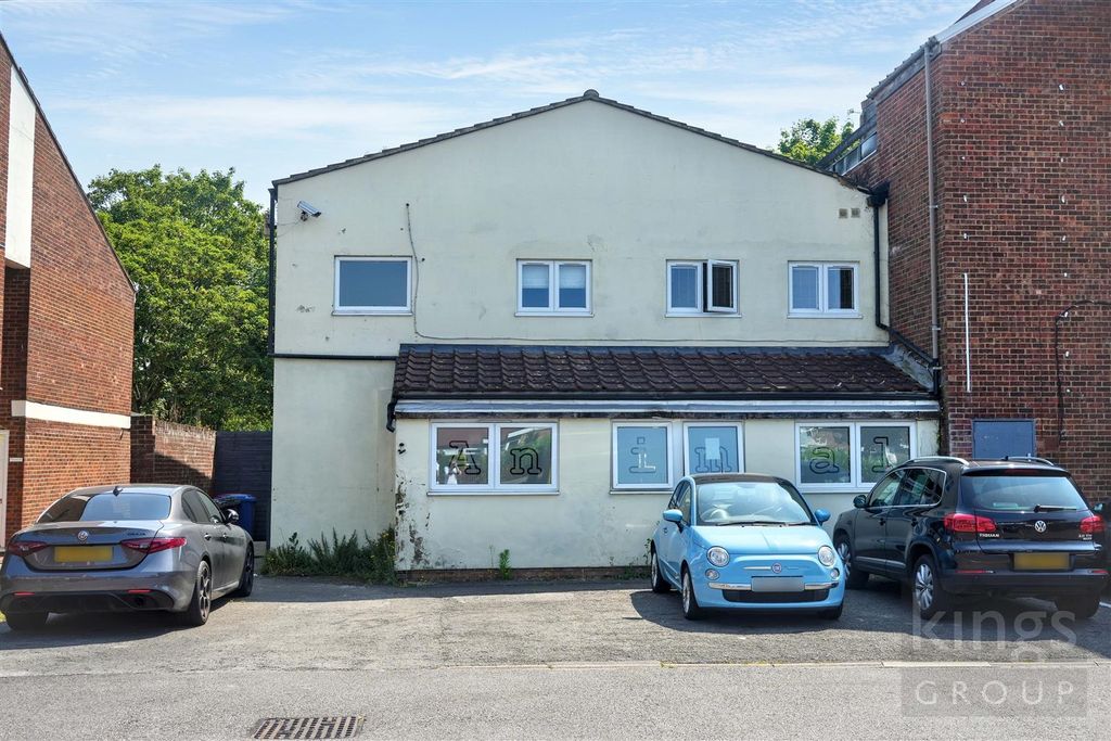 Property photo 1 of 10
