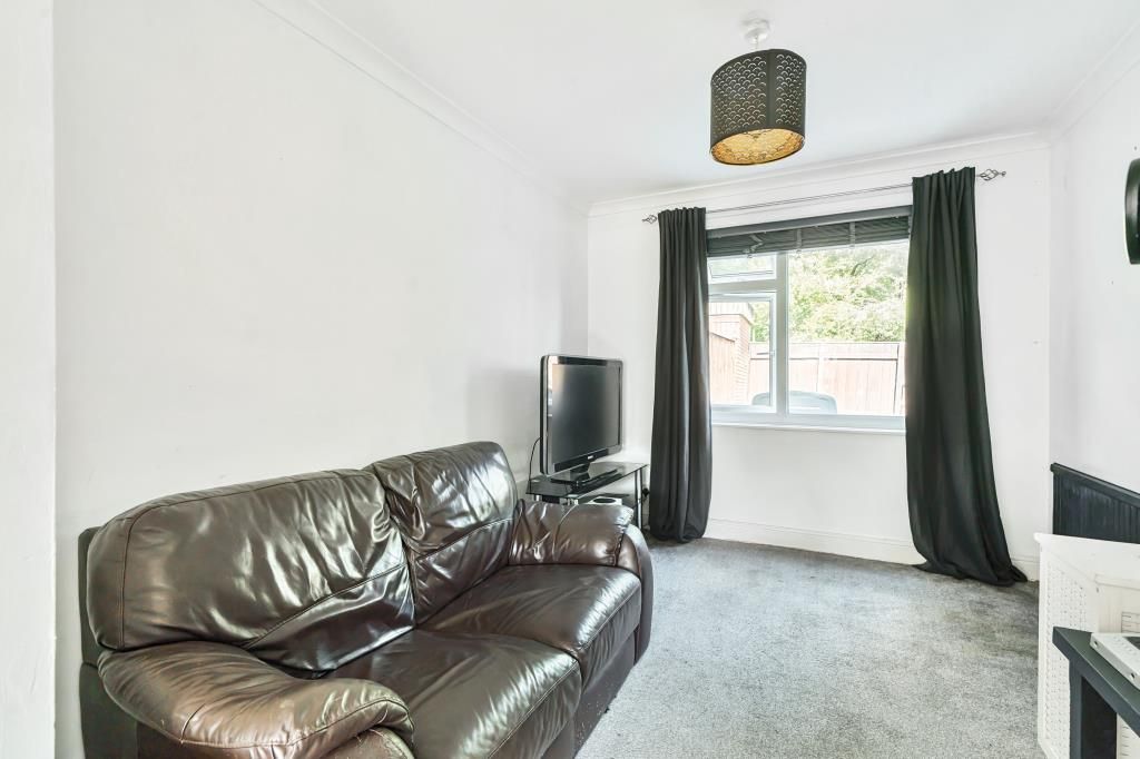 Property photo 3 of 20 Reception