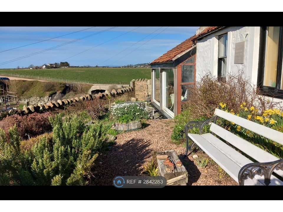 Property photo 3 of 23 Garden Bench