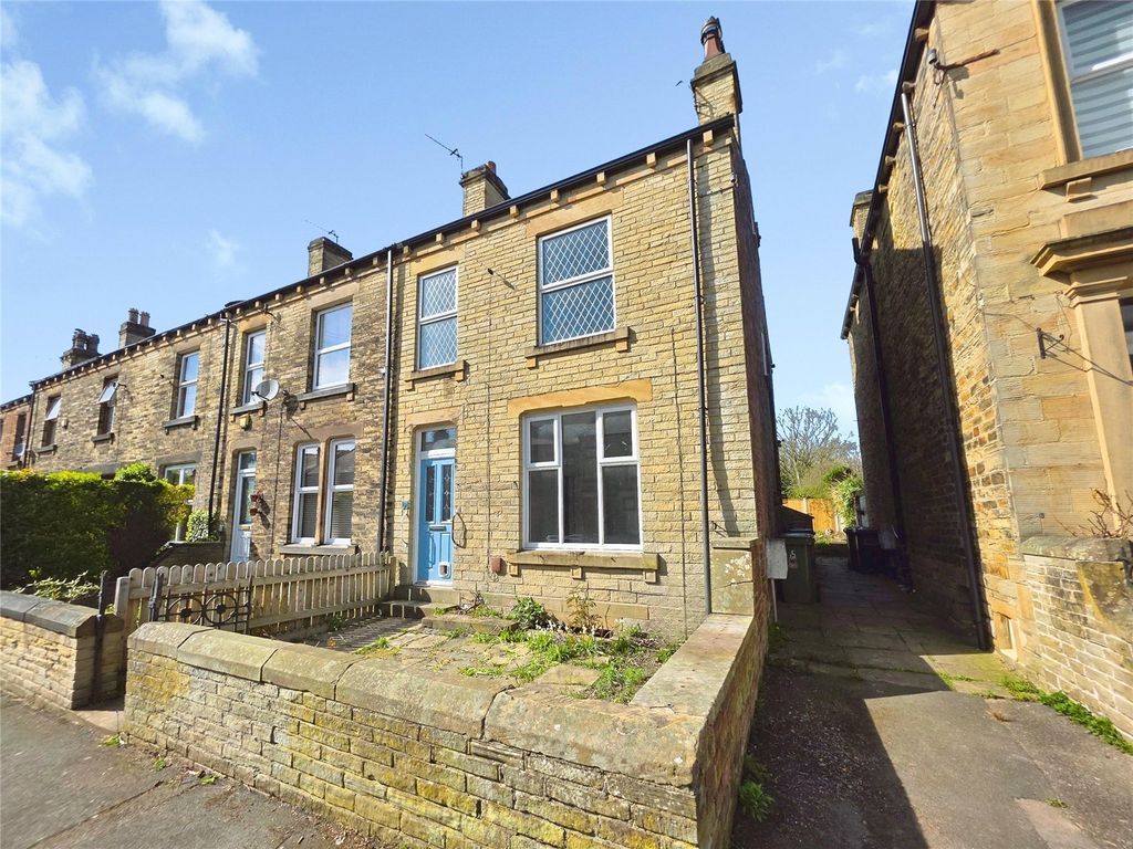 Property photo 3 of 22 Picture No. 30