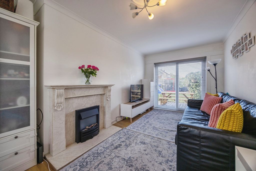 Property photo 3 of 19 2W8A0983