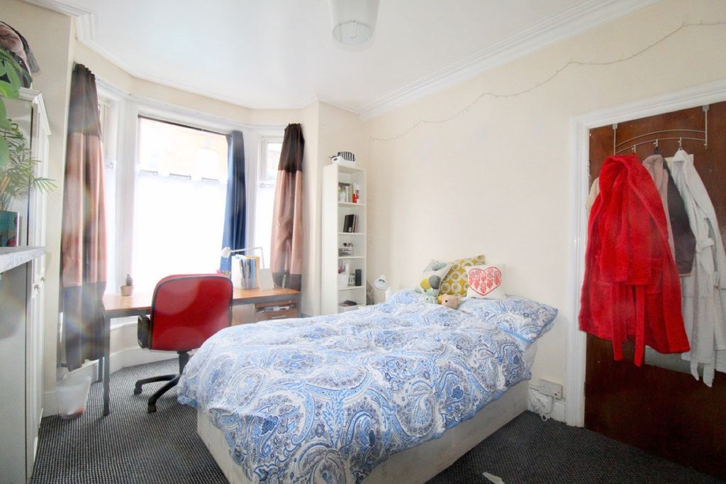 Property photo 3 of 36 Bright And Welcoming Master Bedroom Featuring A Co...