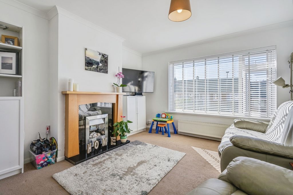 Property photo 3 of 18 Photo