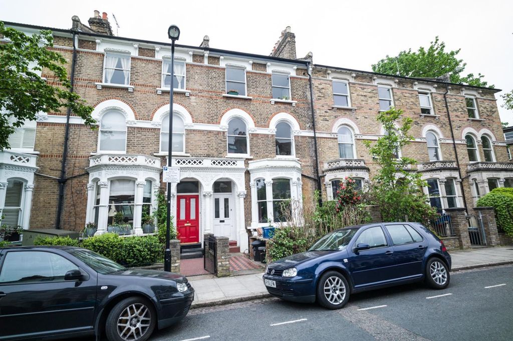 Property photo 3 of 11