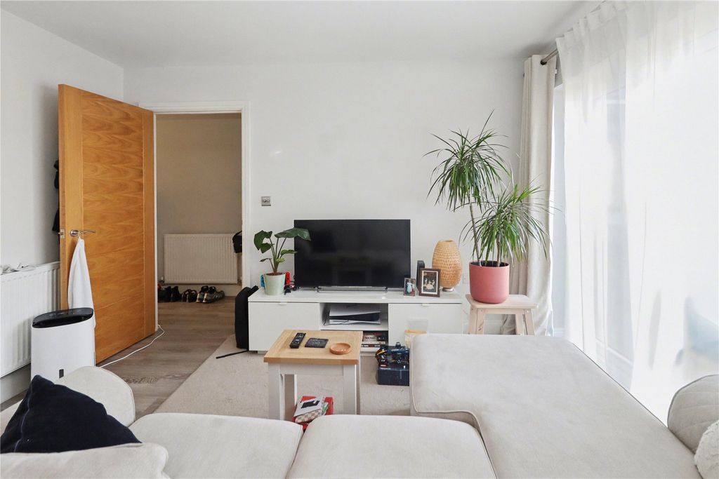 Additional image 9 of 1 bed flat for saleWoking GU21