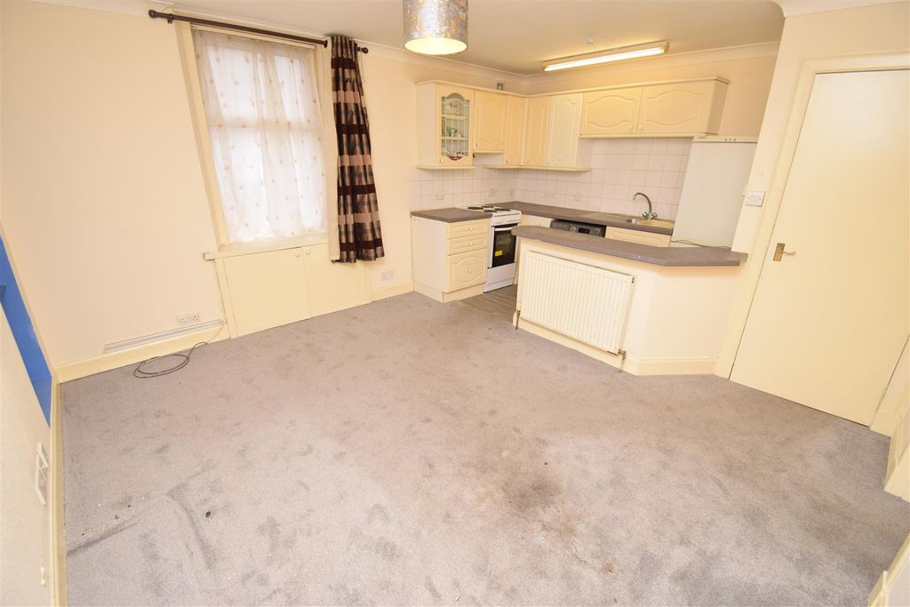 Property photo 2 of 13 Open Plan Kitchen-Lounge
