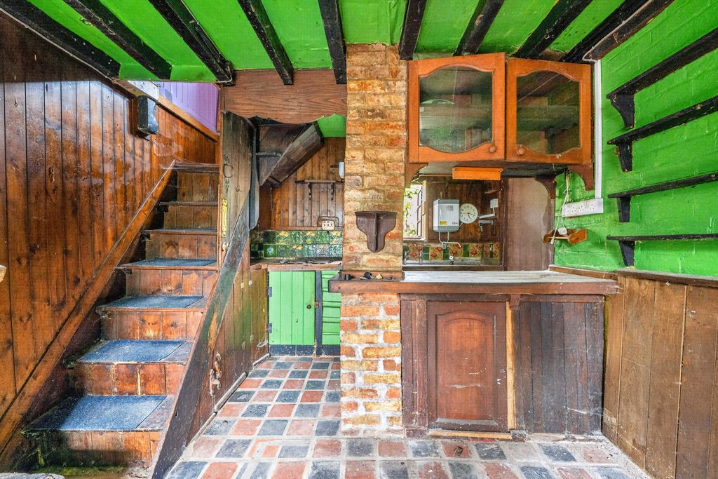 Property photo 3 of 17