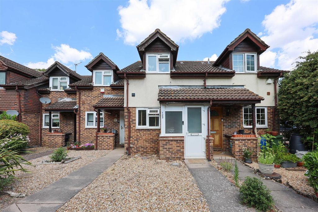 Property photo 1 of 11 Front External