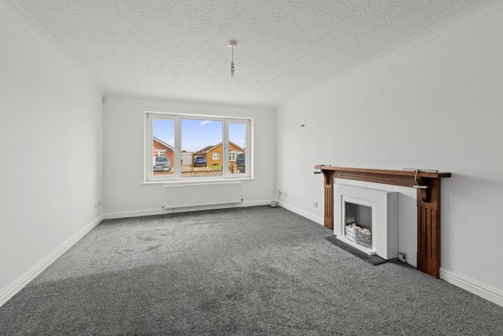 Property photo 2 of 26