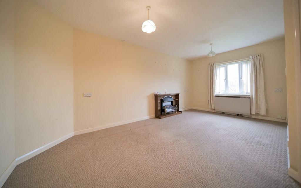 Property photo 2 of 9 Living Room