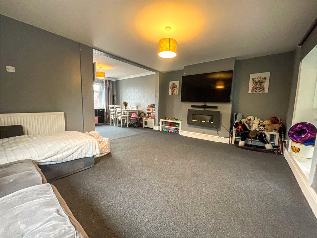 Property photo 2 of 17 Picture No. 01