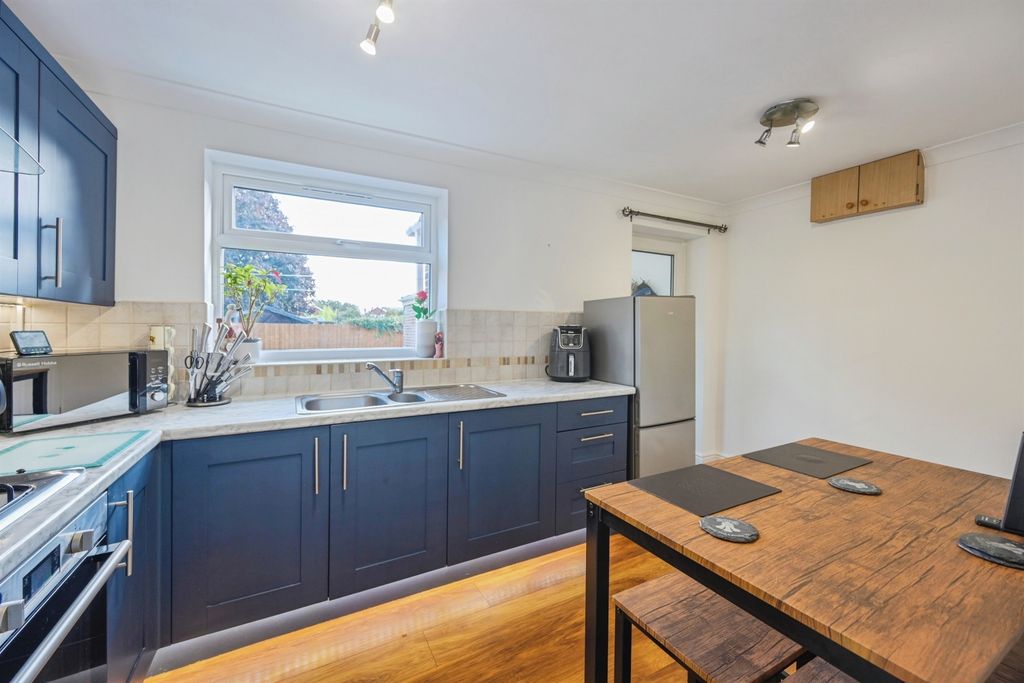 Property photo 3 of 18 Kitchen Diner: