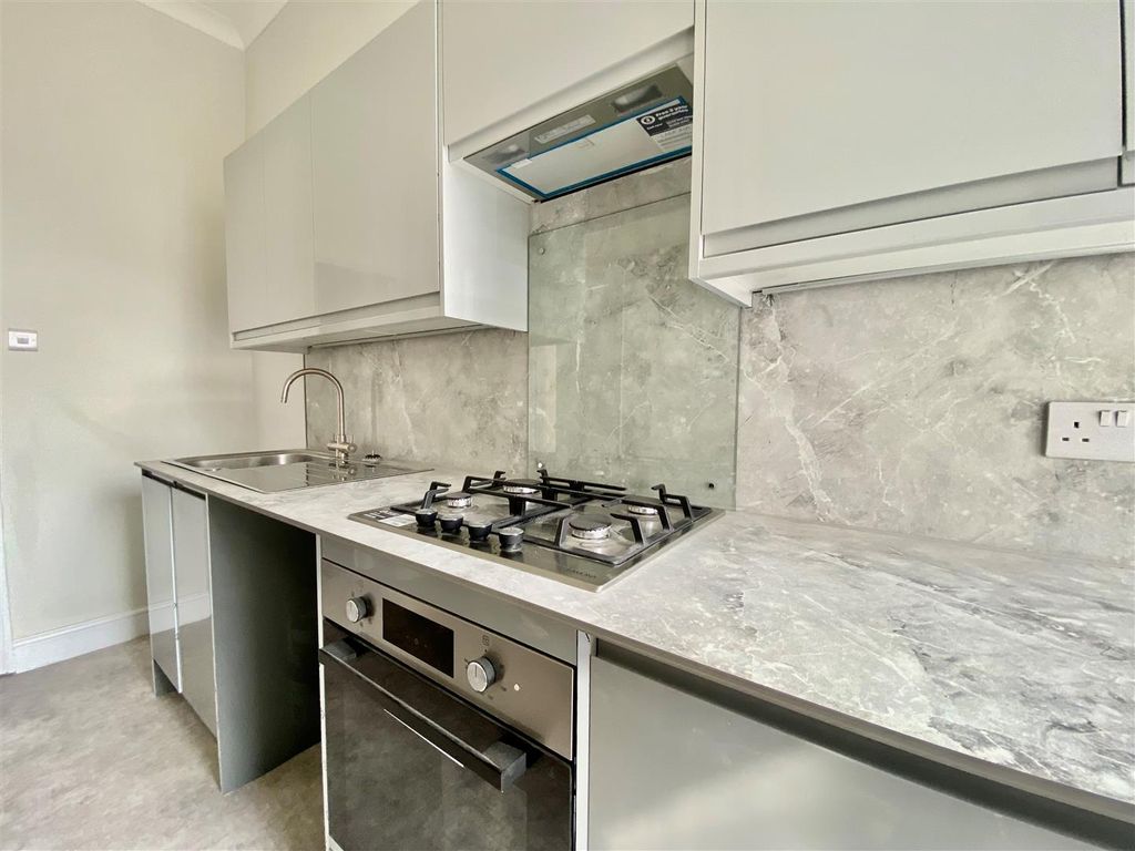 Property photo 3 of 10 42A10.Jpg