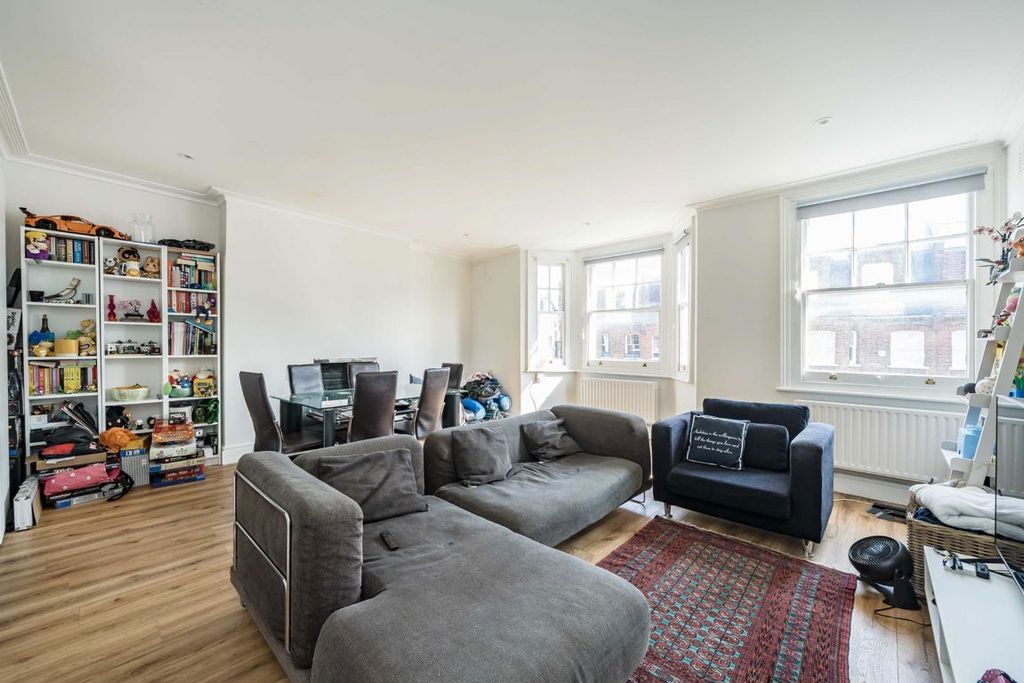 Property photo 2 of 7