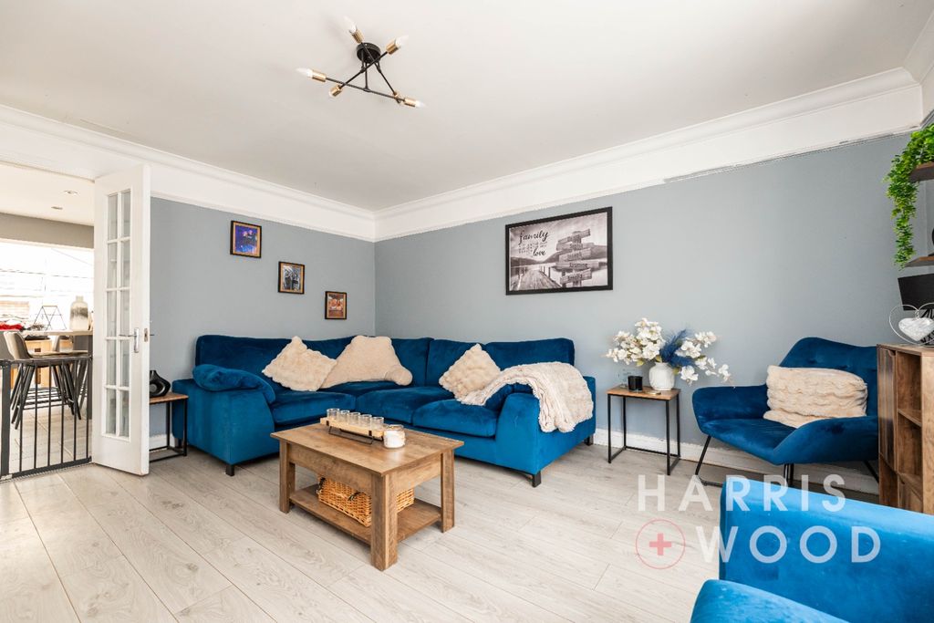 Property photo 3 of 24 4245033