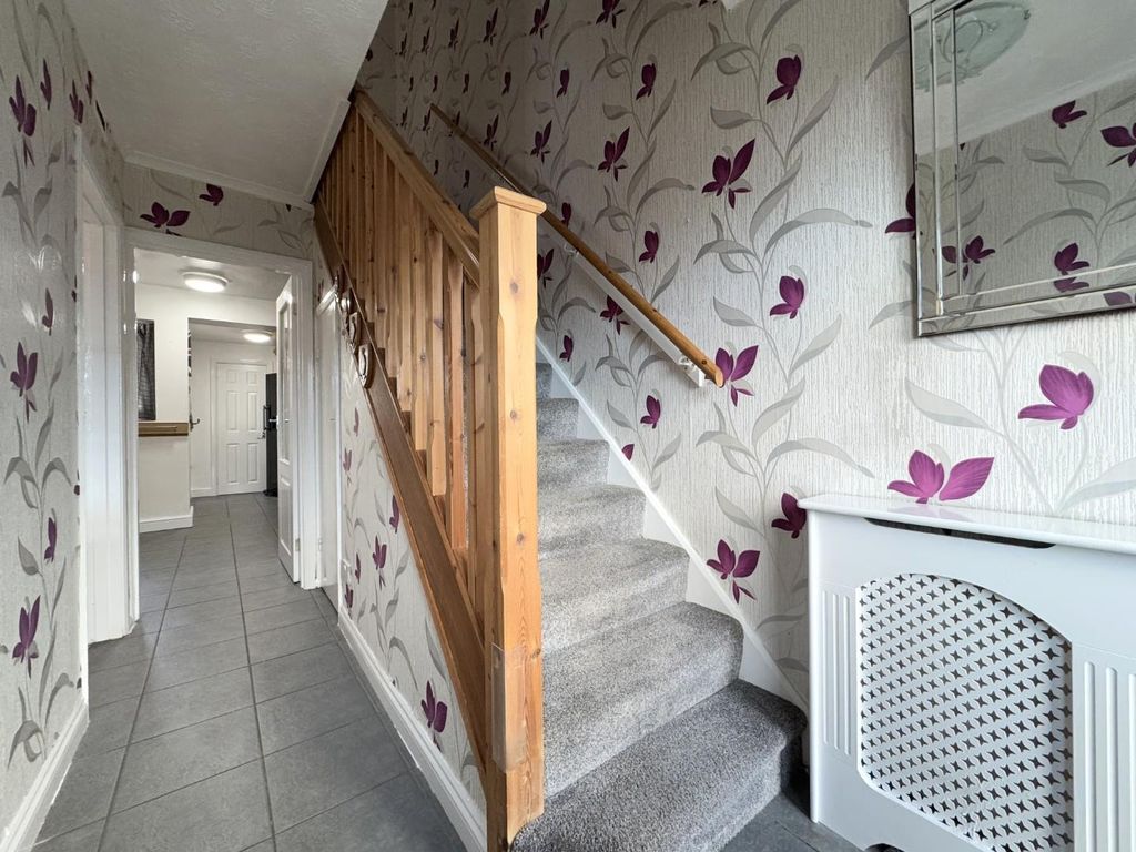 Property photo 2 of 19 Hall