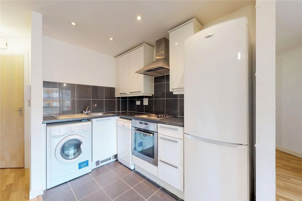 Property photo 1 of 11 Picture No. 12