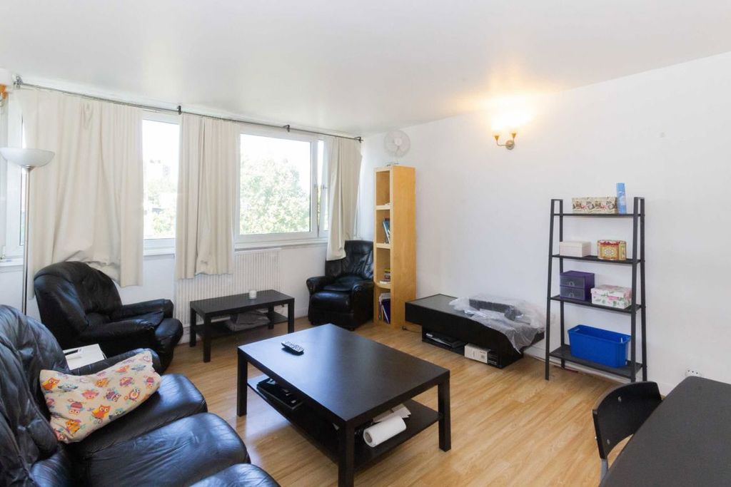 Property photo 1 of 4