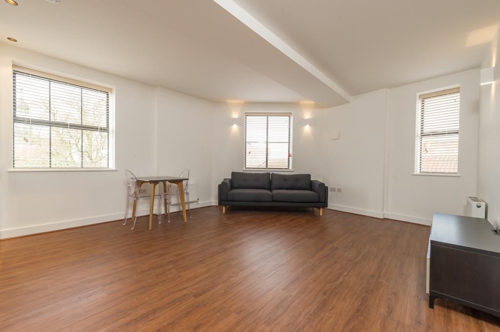 Property photo 3 of 6 Living Area