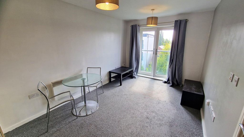 Property photo 2 of 25 Living Room