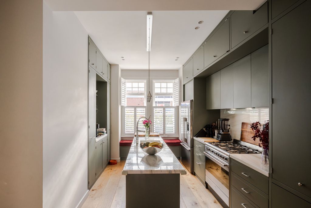 Property photo 3 of 25 327513 - 124 St Dunstans Road-10.Jpeg