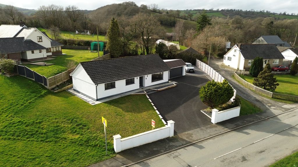 Property photo 1 of 25