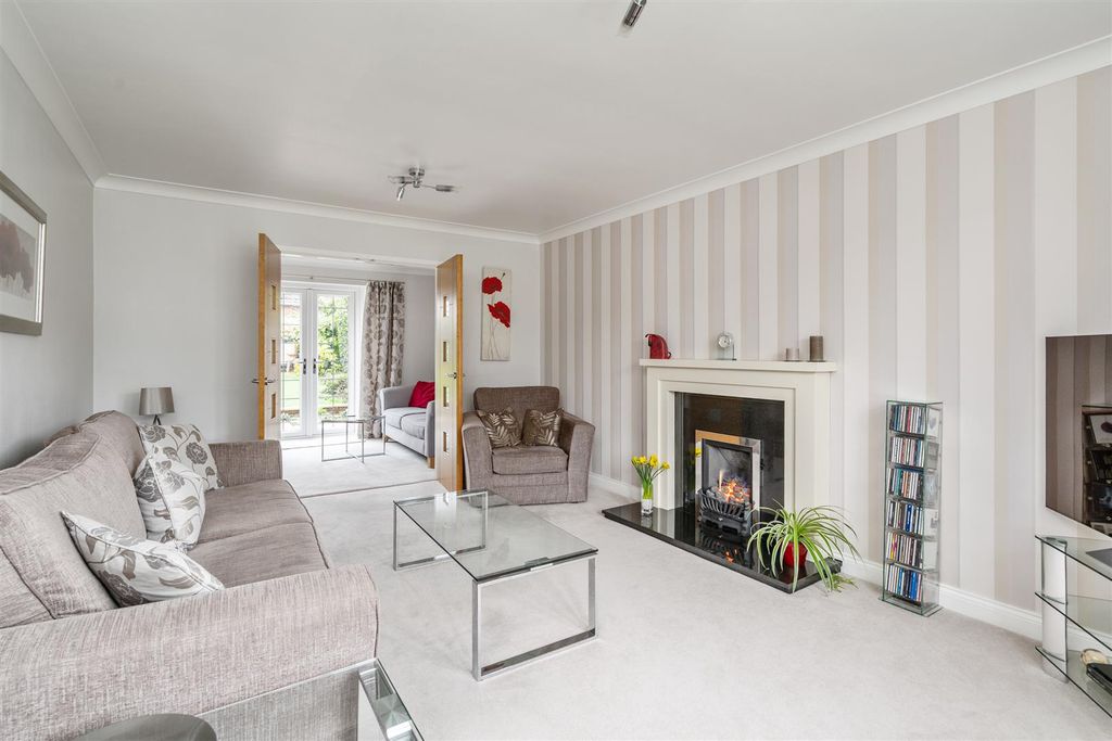 Property photo 3 of 19 23 Wilberforce Way_12.Jpg