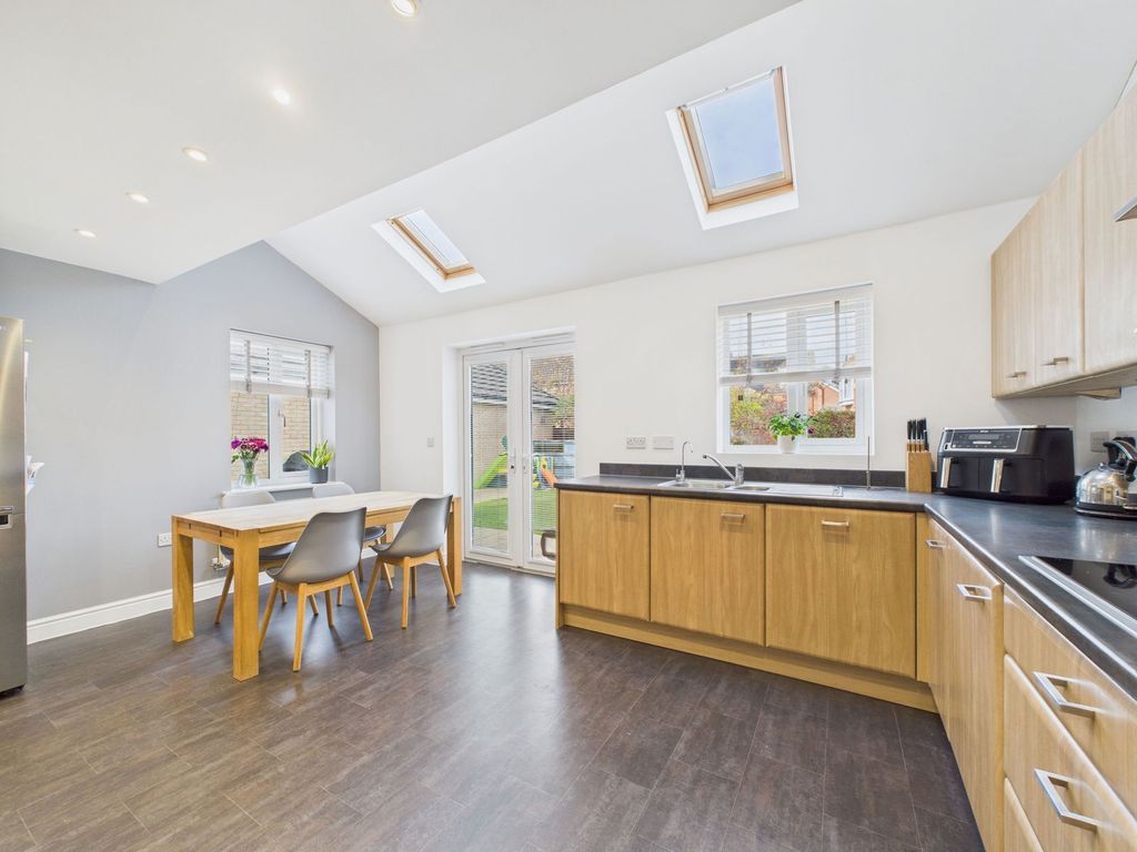 Property photo 3 of 20