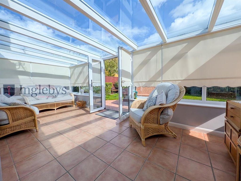 Property photo 2 of 38