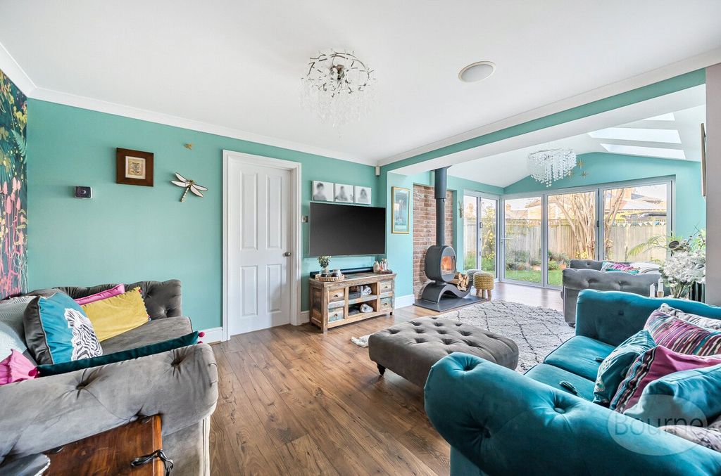 Property photo 3 of 23 Picture No. 05