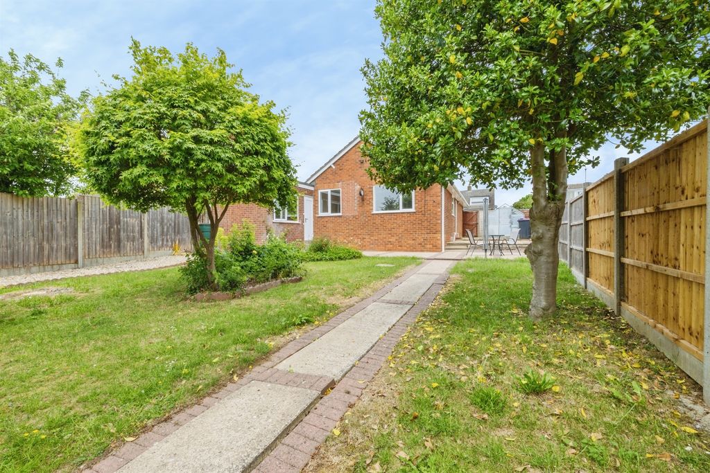 Property photo 3 of 18